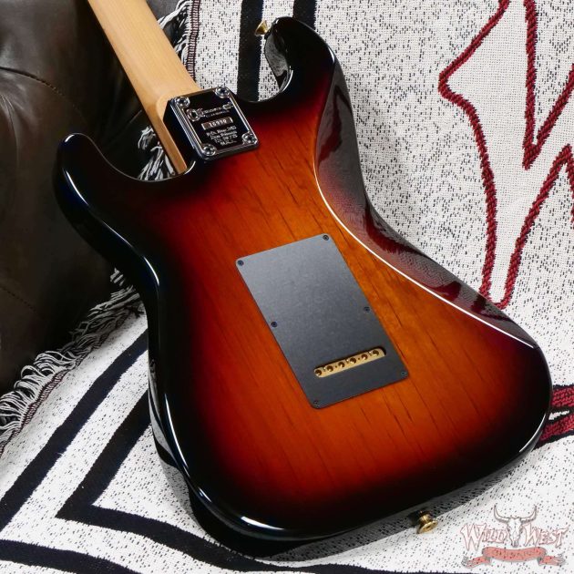 Charvel Custom Shop USA Special Edition So-Cal Style-1 HSS Ebony Fingerboard 3 Tone Sunburst 8.15 LBS - Image 4